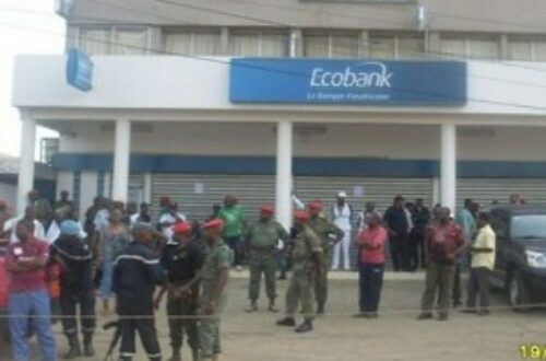 Article : Un homme déguisé en folle braque une banque à Douala